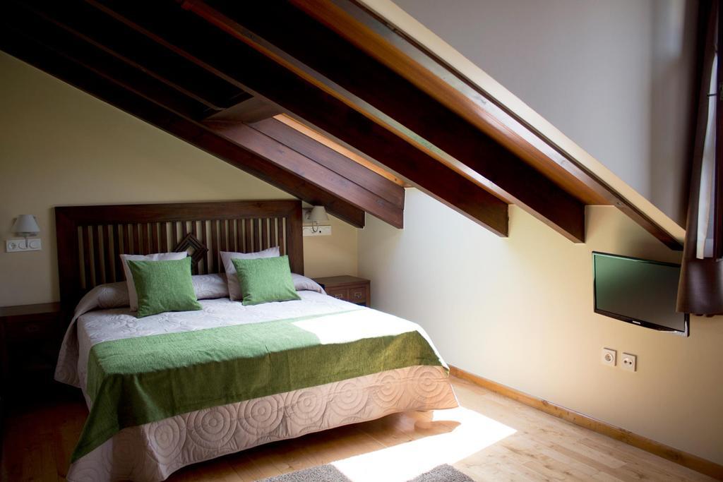 Hotel Y Apartamentos El Camin Po Room photo