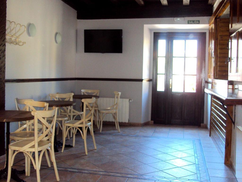 Hotel Y Apartamentos El Camin Po Exterior photo
