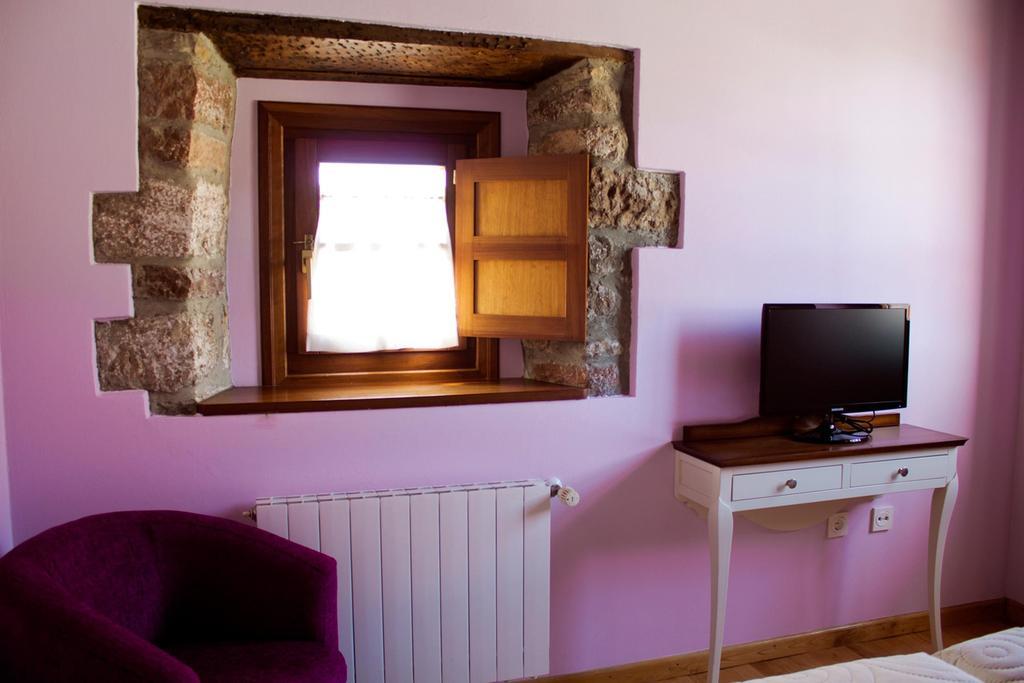 Hotel Y Apartamentos El Camin Po Room photo