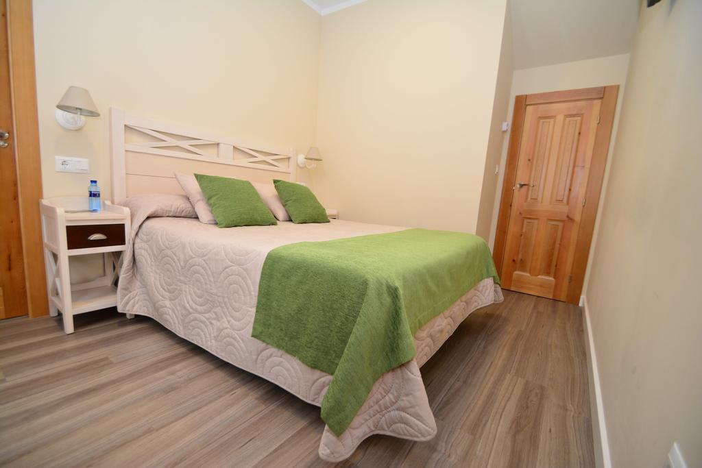 Hotel Y Apartamentos El Camin Po Room photo